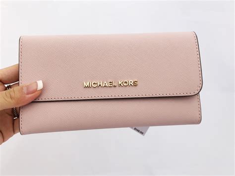 michael kors wallet.